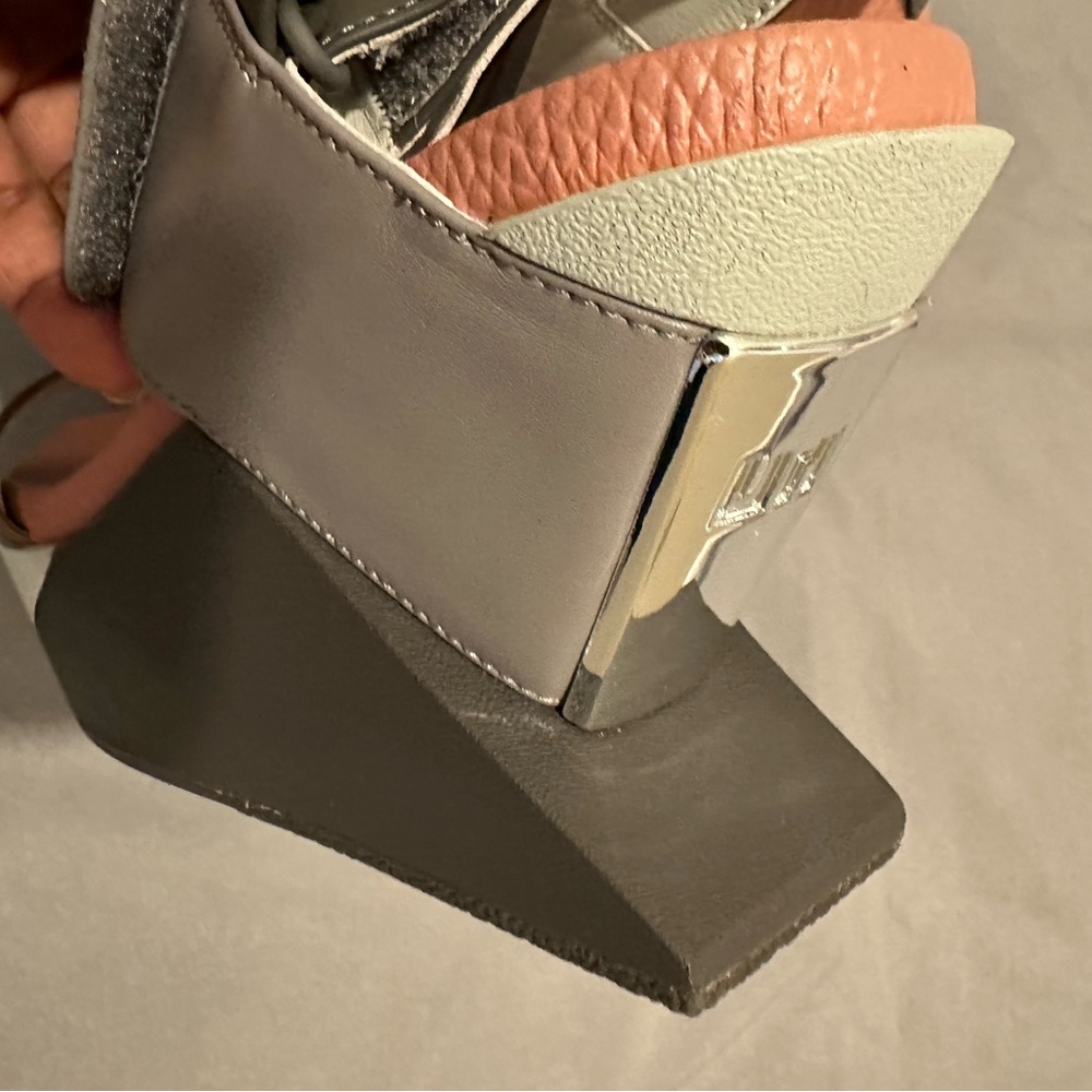 Stylish Gray and Pink Women's Wedge Sandals United Nude - Picture 7 of 11